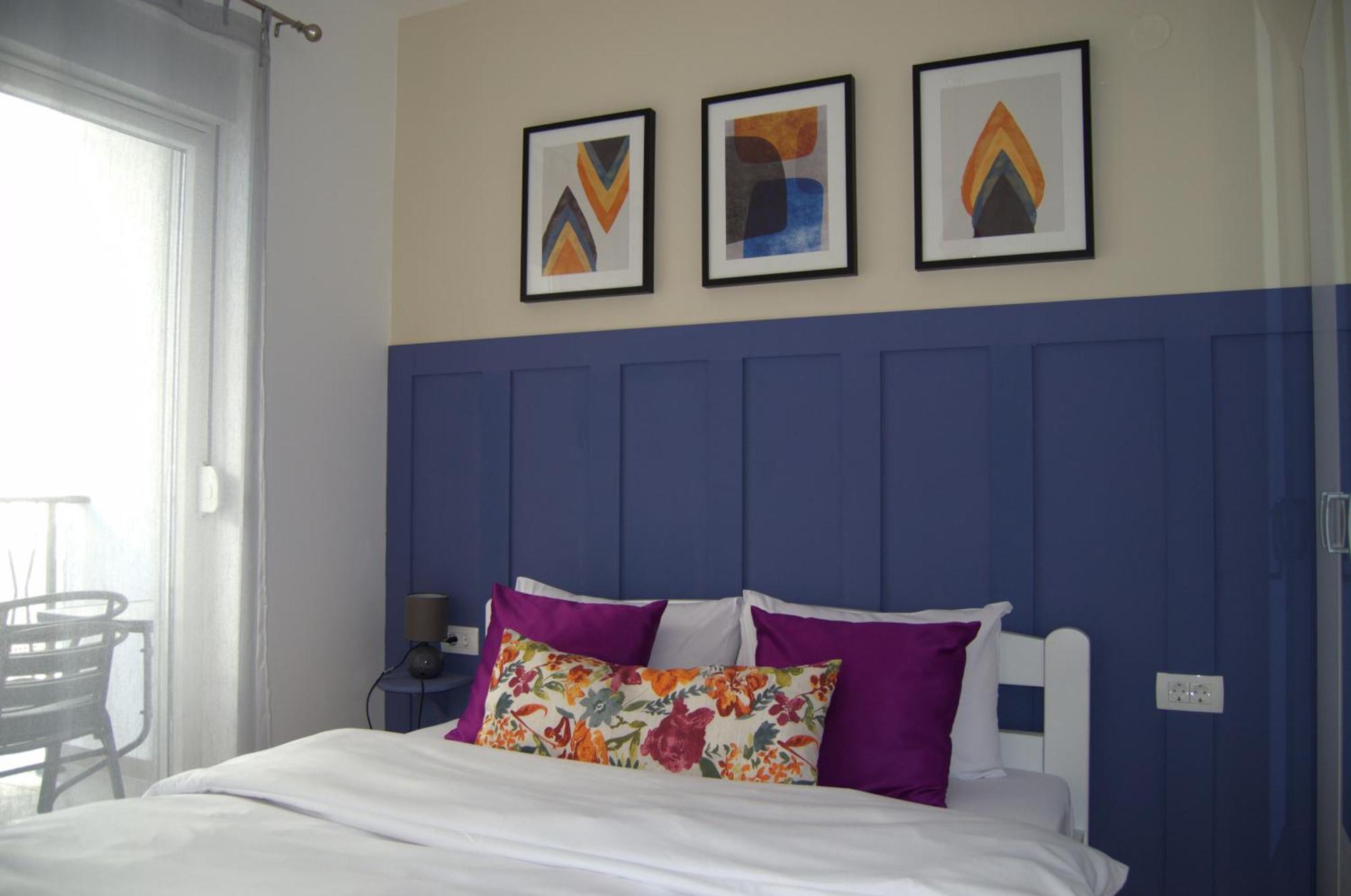 Apartment Yeshill Homes *